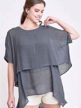 Umgee Layered Short-Sleeve Tunic in Charcoal Gray